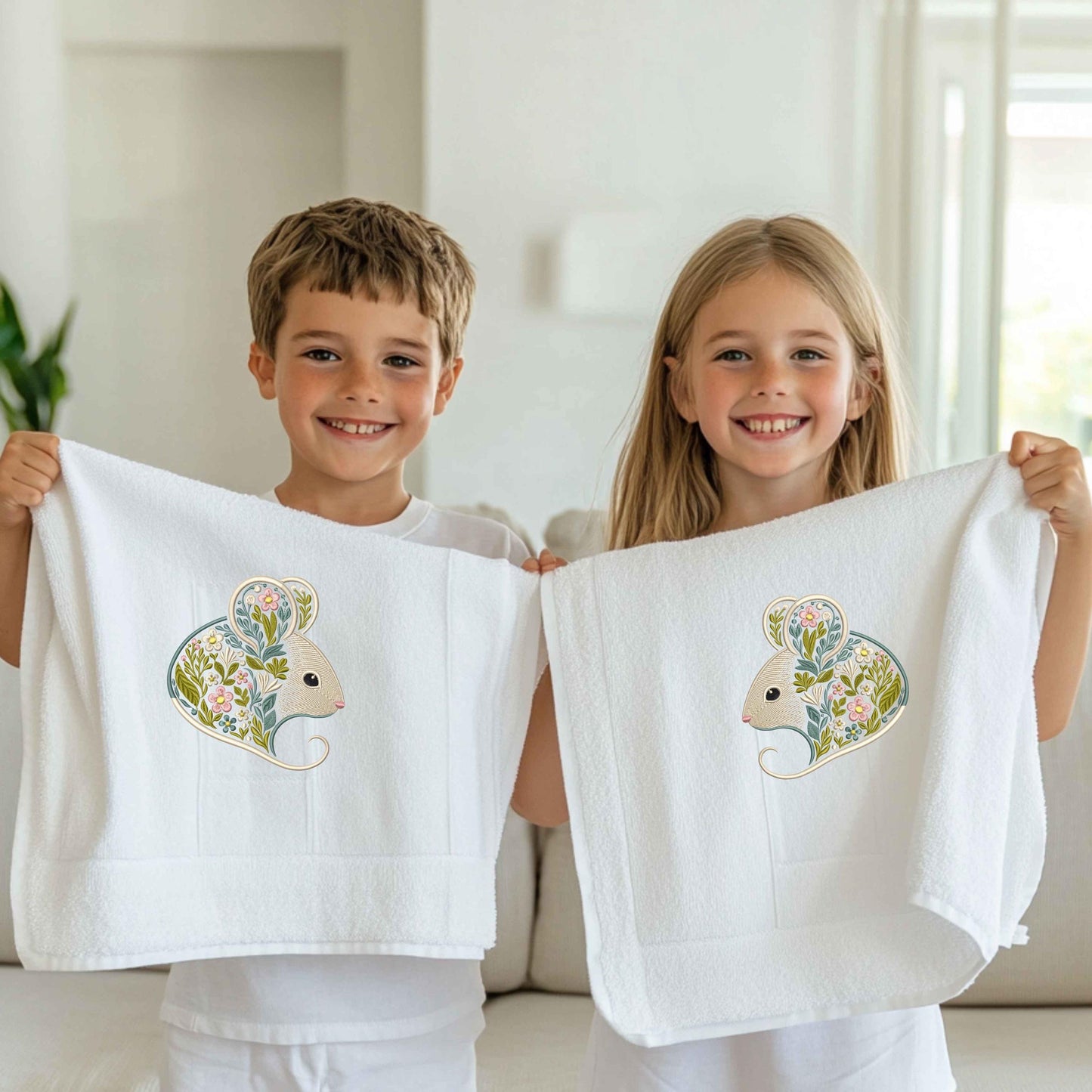 Flower Mouse Embroidery Pattern, Digital Instant Download Design for Machine, Nursery Decor & Gift Ideas, Cute Animal Embroidery, Mouse PES