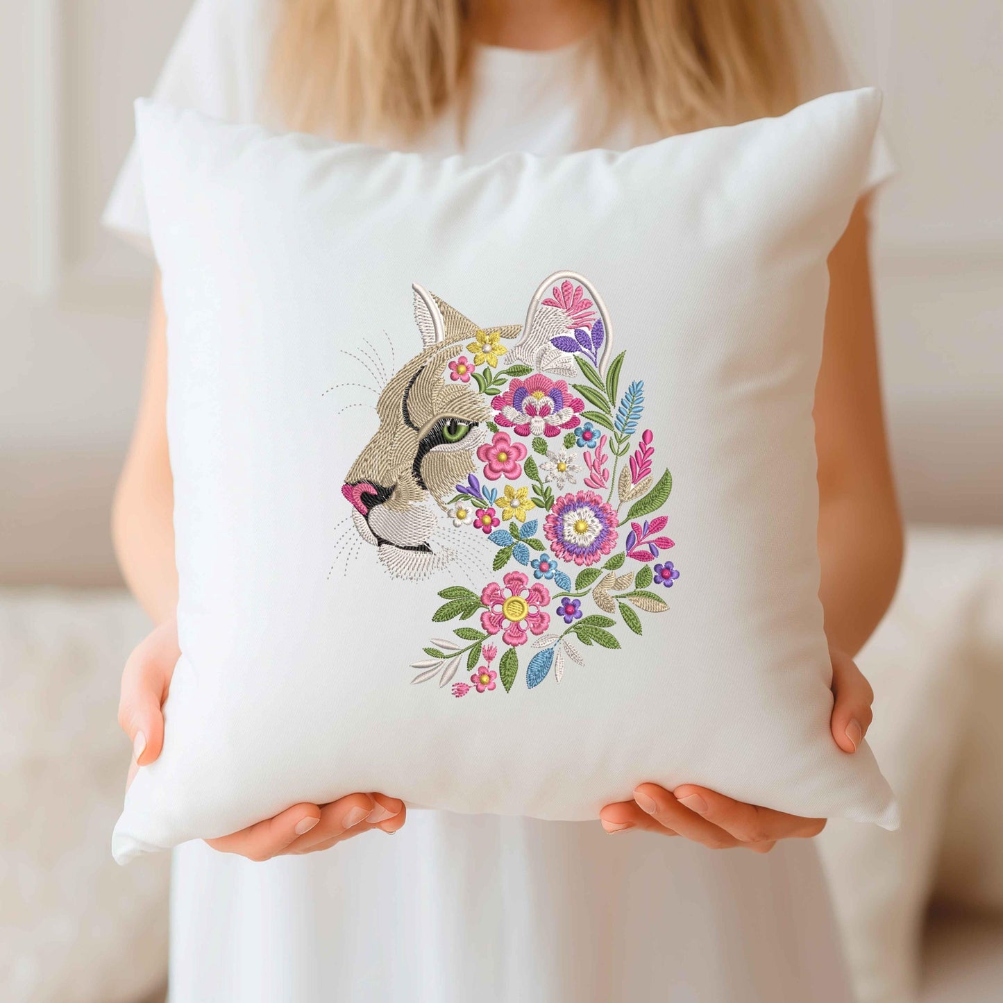 Floral Cougar Embroidery Design: Wild Puma Pattern, Cougar Machine Pattern PES DST JEX, Animal Embroidery Design, Instant Download