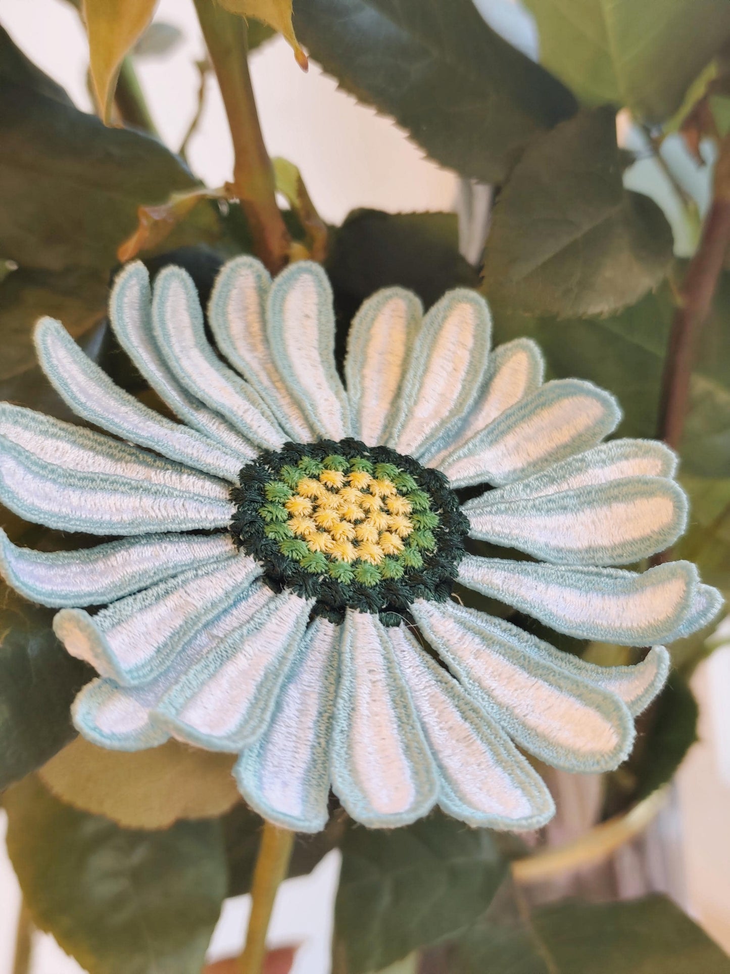 FSL Daisy Embroidery Design, Free Standing Lace Flower 5 Sizes PES DST jef exp, Floral Summer Applique Instant Download, Flower Daisy Lace