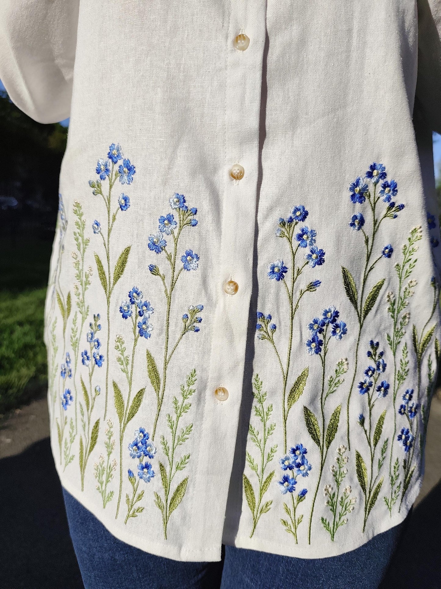 Forget-Me-Not Machine Embroidery Design – Elegant Floral Pattern for DIY Projects